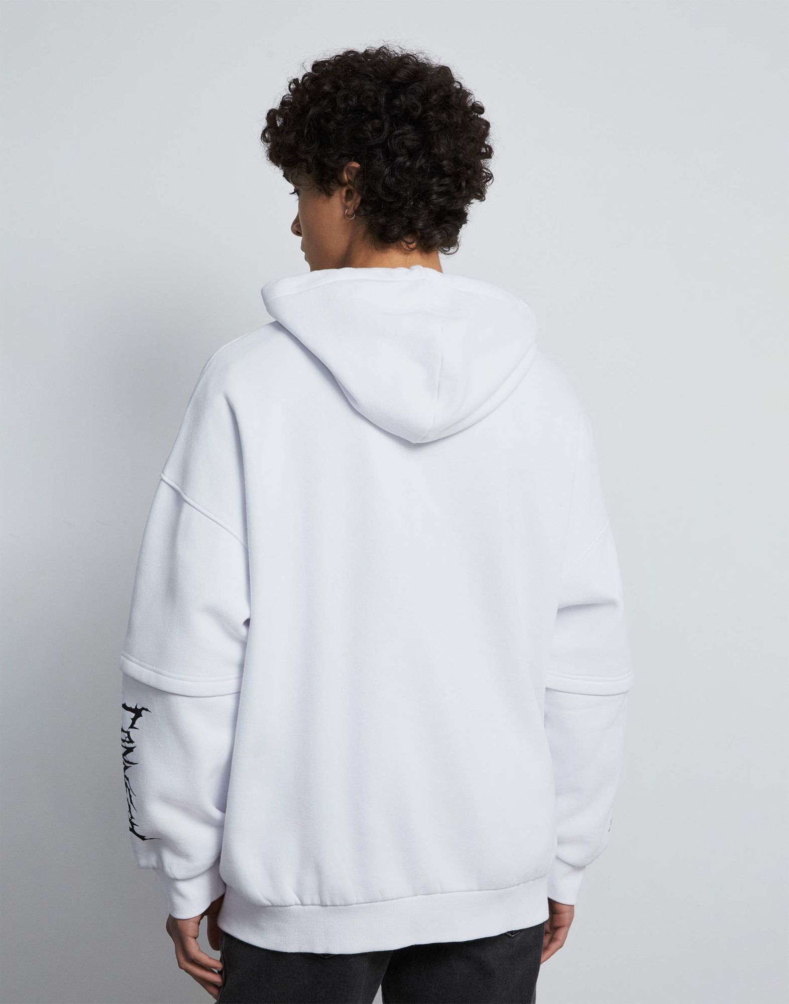 Белое худи oversize с принтом BAC012190-2 купить по цене от 799 рублей ...