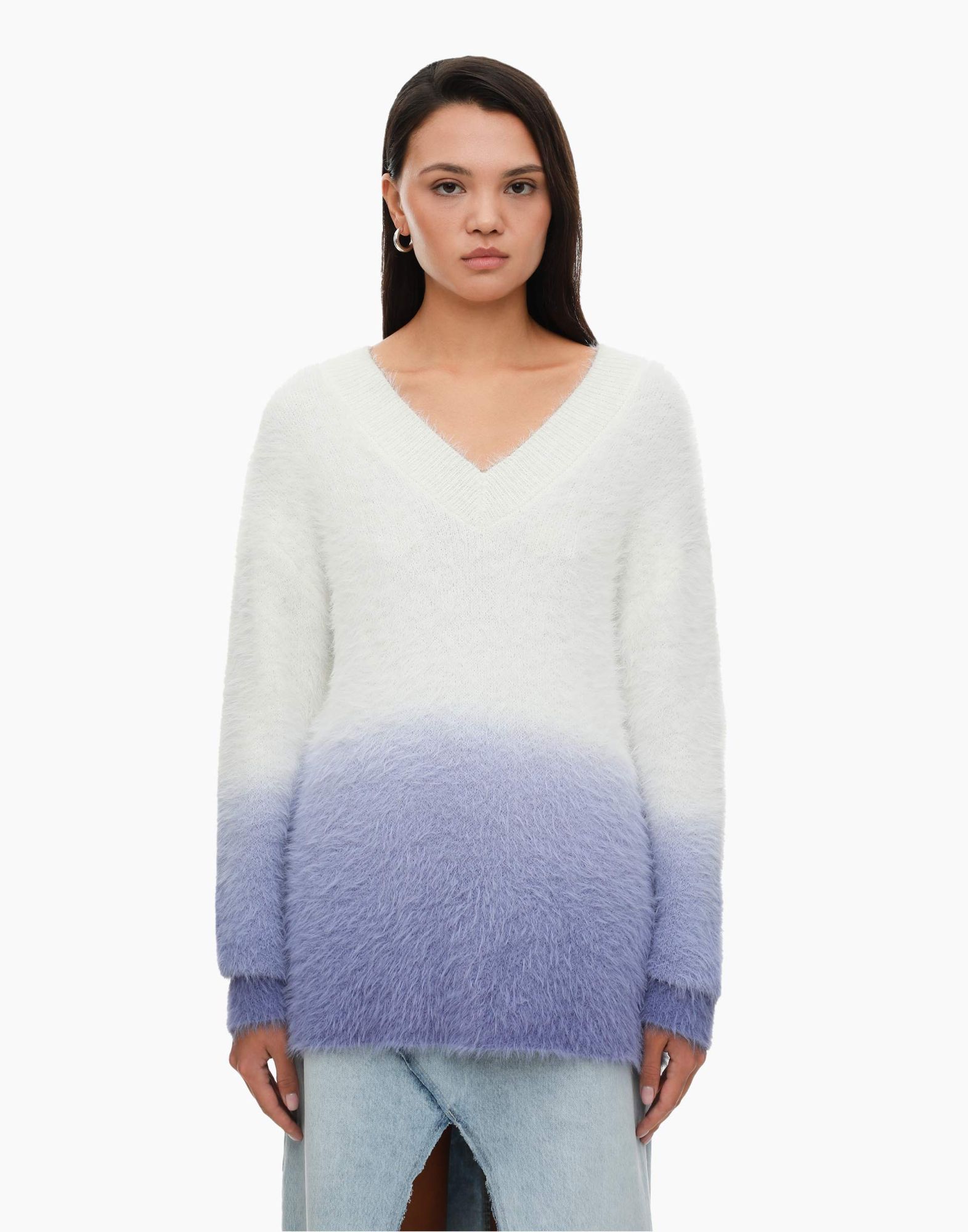 Белый пуловер с градиентом oversize-2
