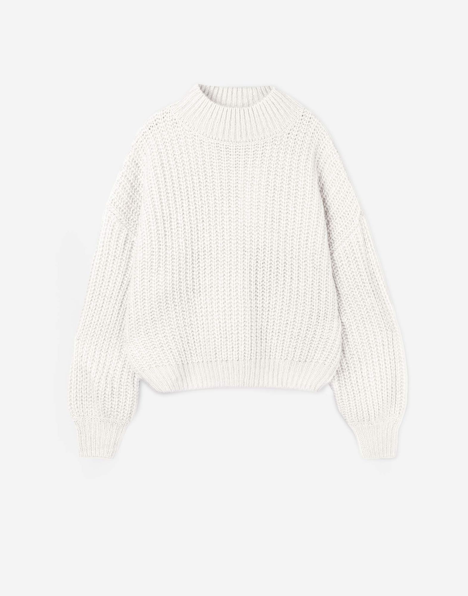 Белый свитер oversize-1