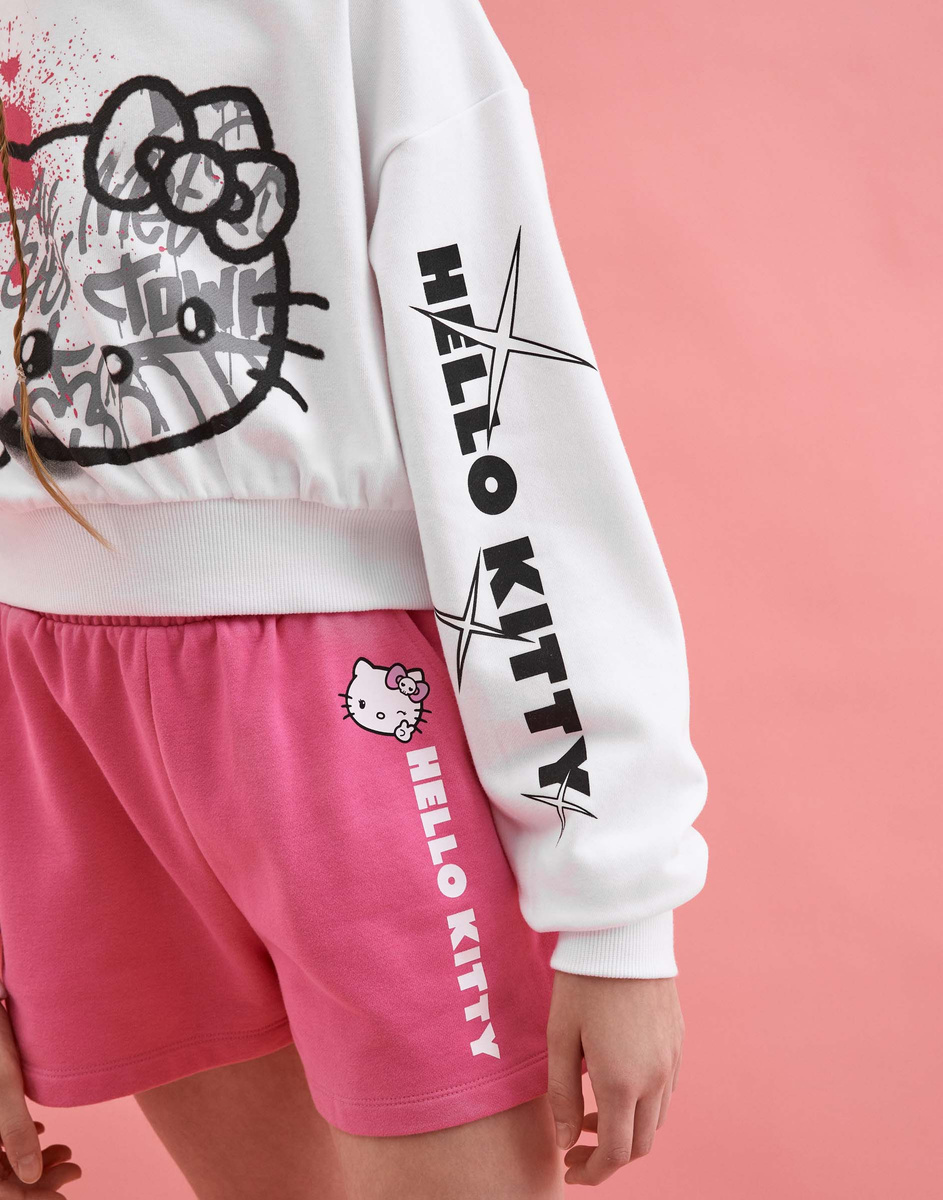 Белый укороченный свитшот оверсайз с принтом Hello Kitty GAC024747