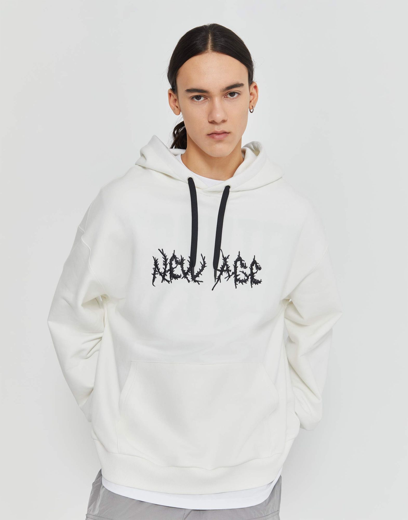 Бежевое худи oversize с вышивкой BAC013102-1 купить по цене от 549 ...