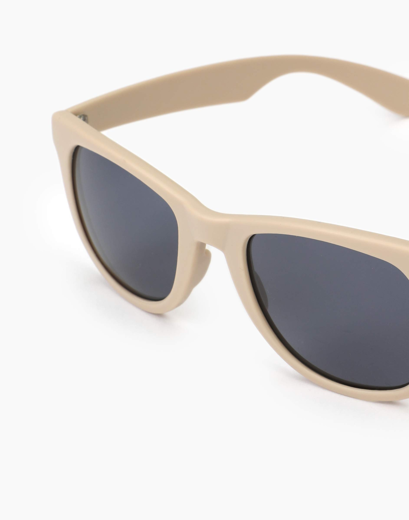Бежевые солнцезащитные очки Wayfarer мужские BAS004633-1 купить по цене ...
