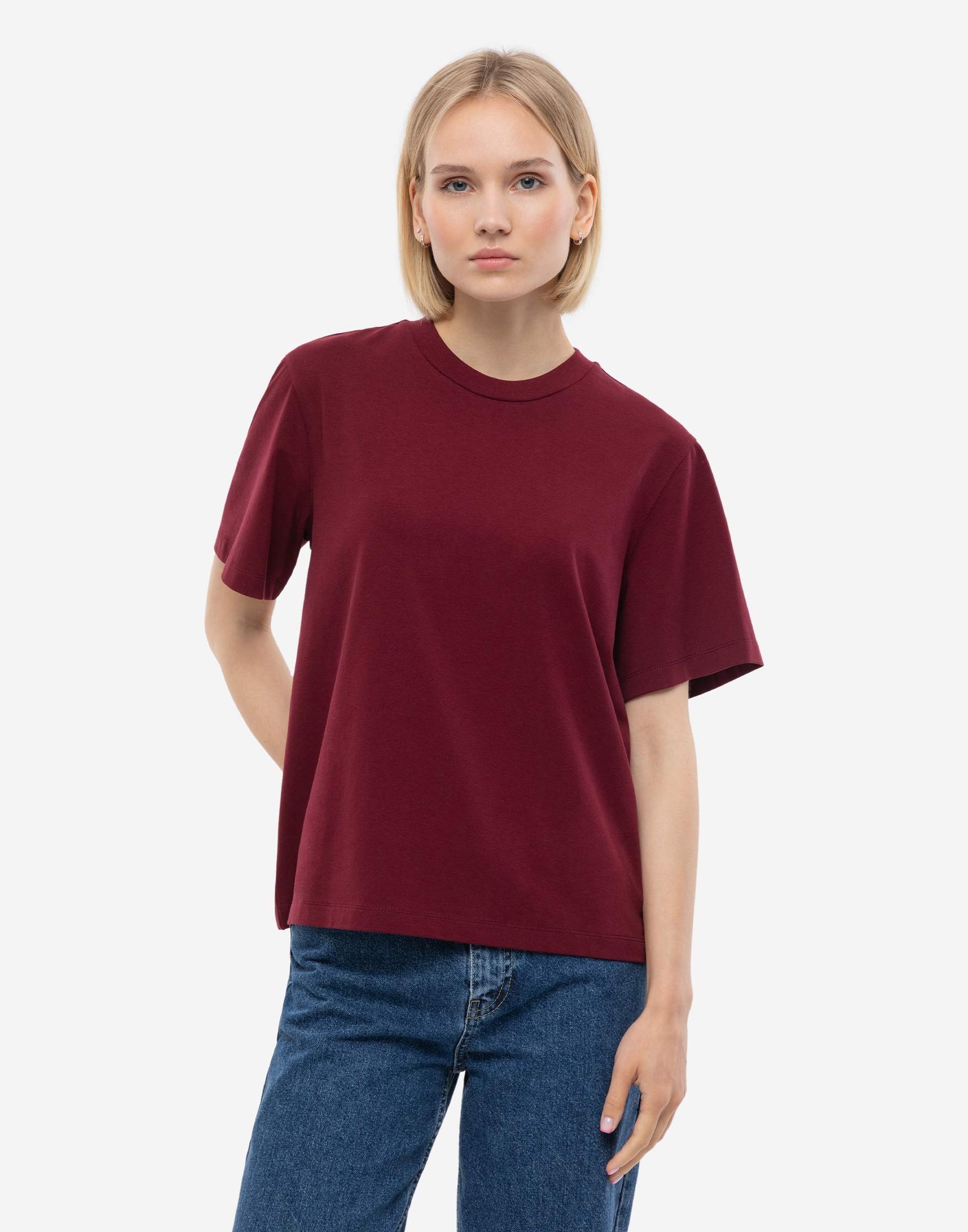 Бордовая базовая футболка Loose straight с нашивкой GKT017312-5 купить ...