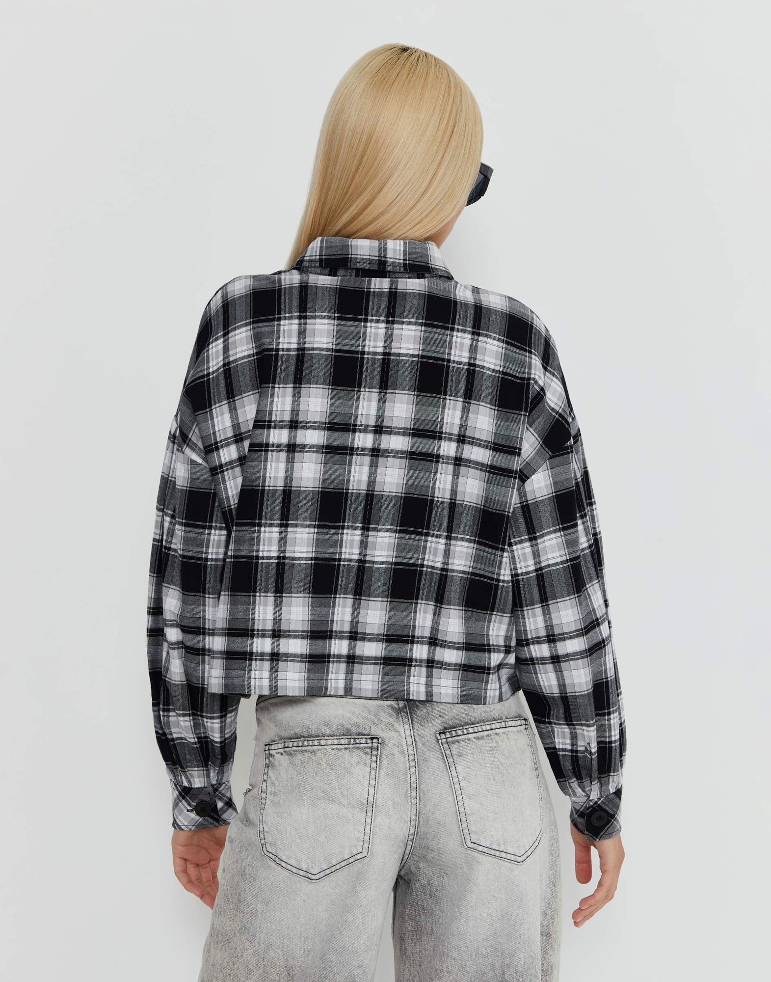 Чёрная рубашка oversize в клетку GWT003379-2 купить по цене от 799 ...