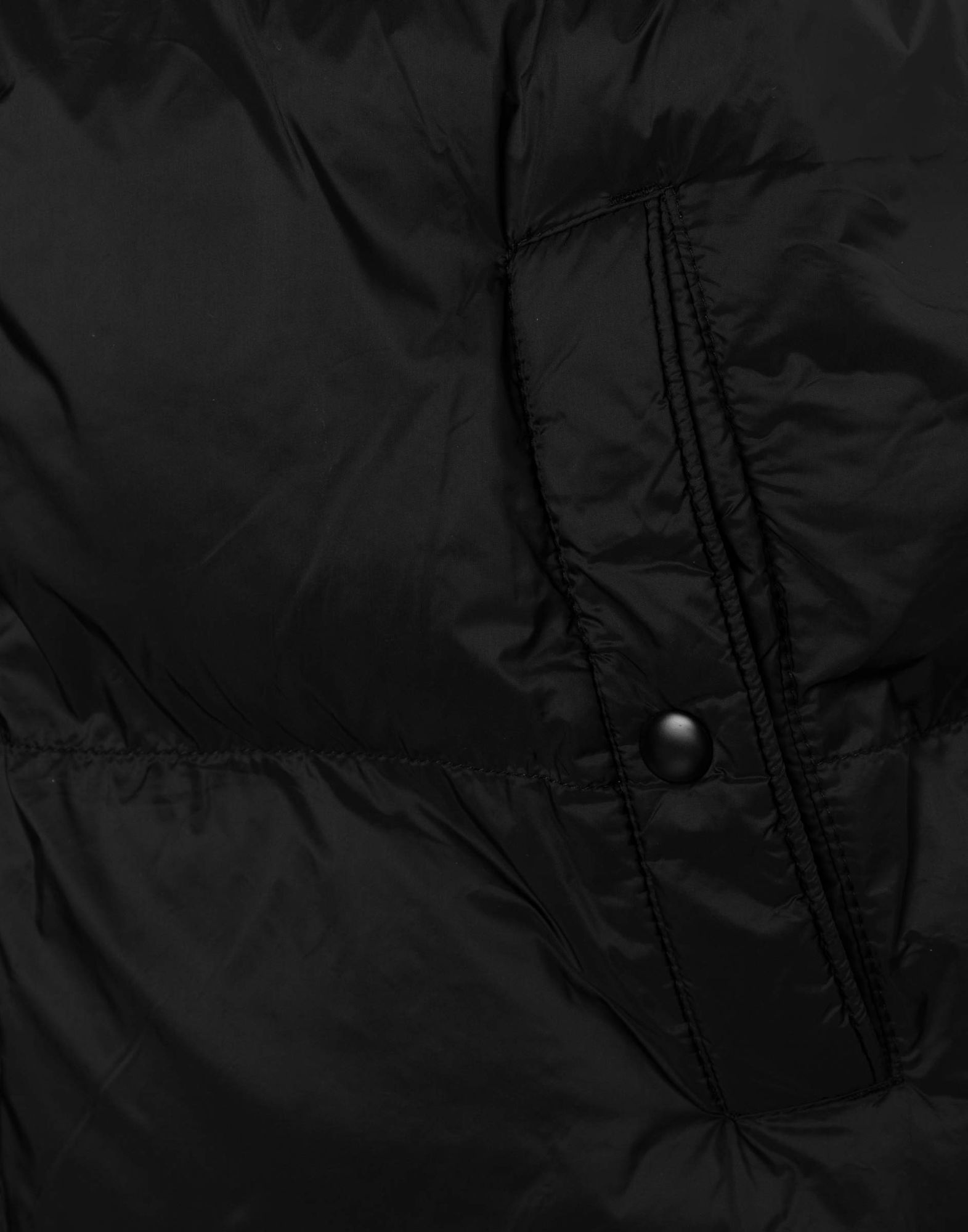 Чёрная утеплённая куртка oversize с капюшоном-5