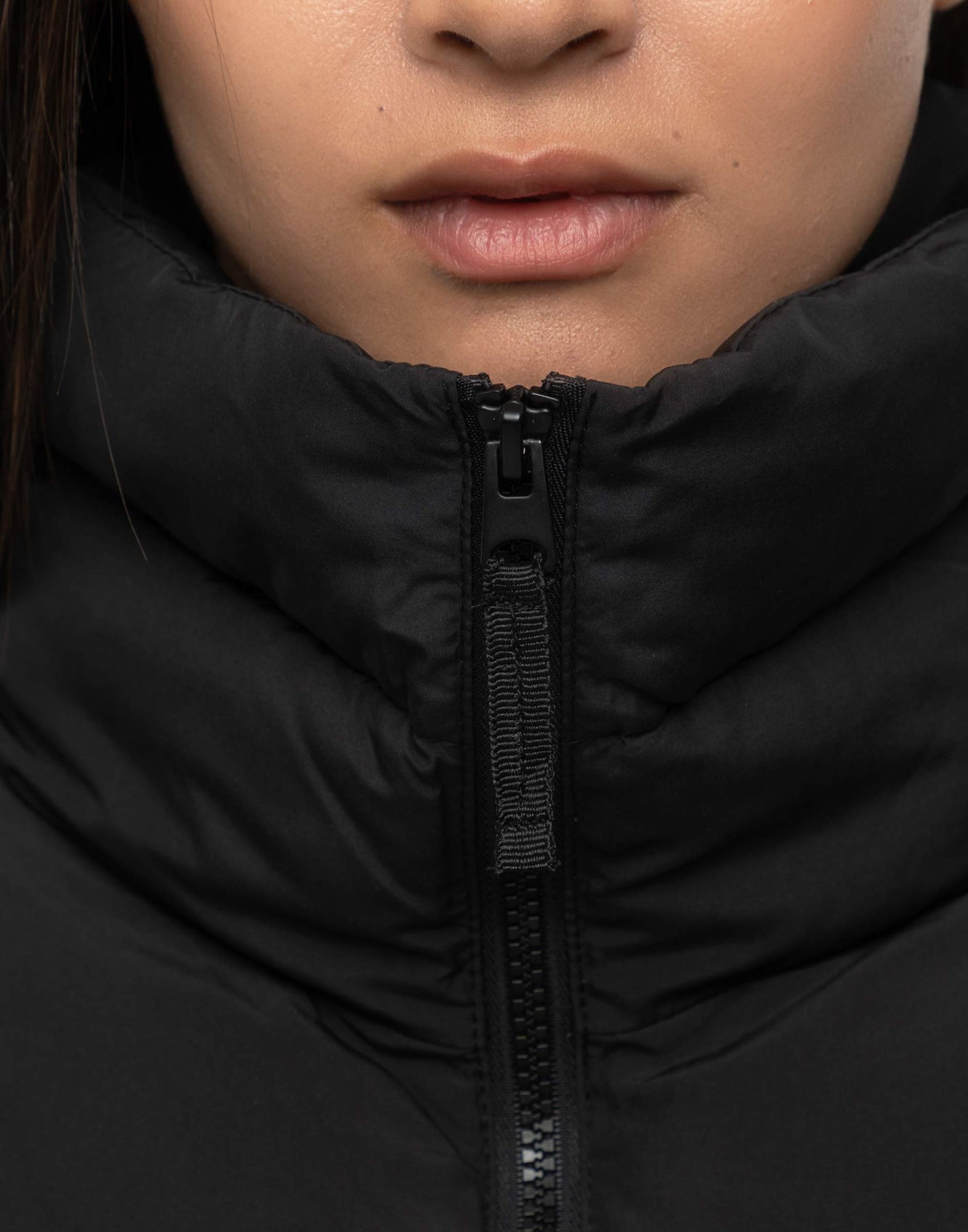 Черная утепленная куртка oversize-5