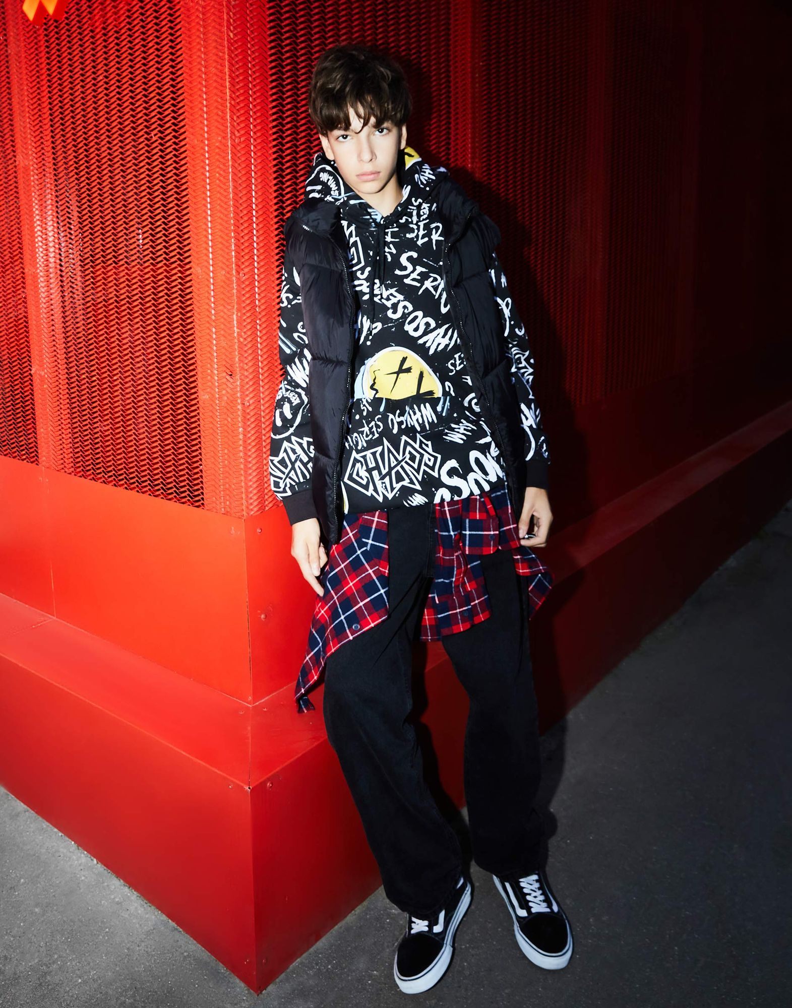 Чёрное худи oversize с принтом для мальчика-0