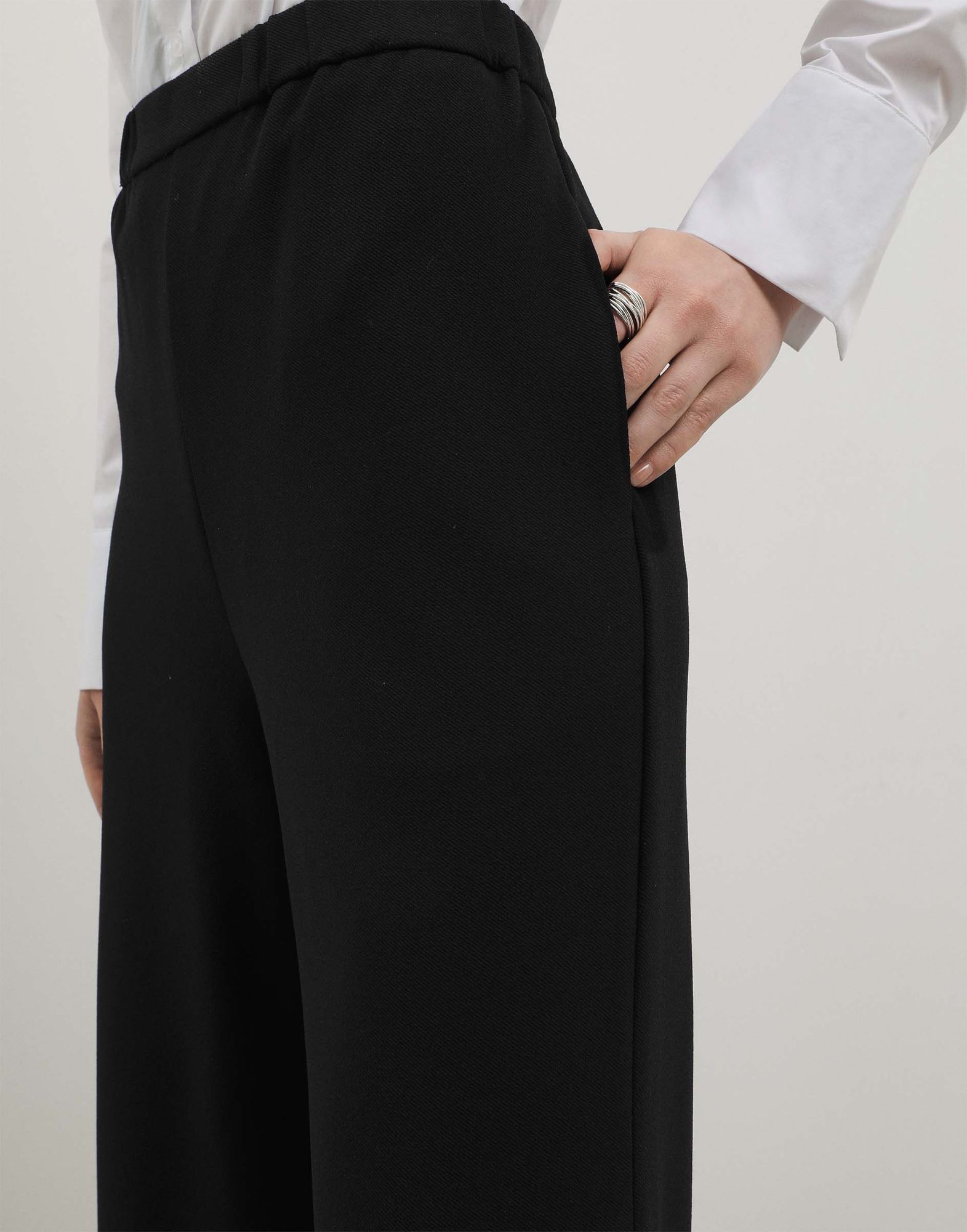 Чёрные брюки Loose straight из крепа GPT010031-2 купить по цене от 449 ...