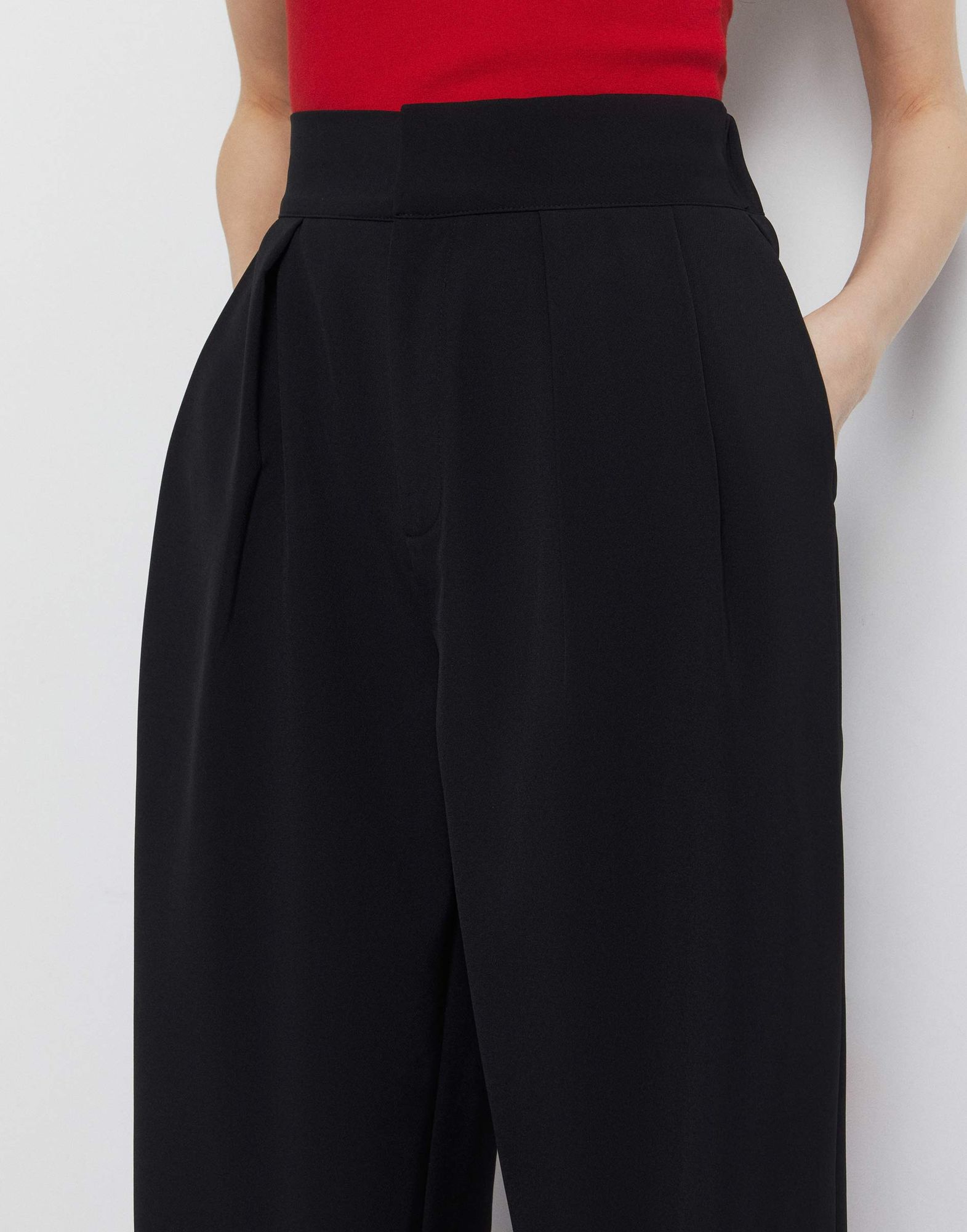 Чёрные брюки Wide leg с защипами-3