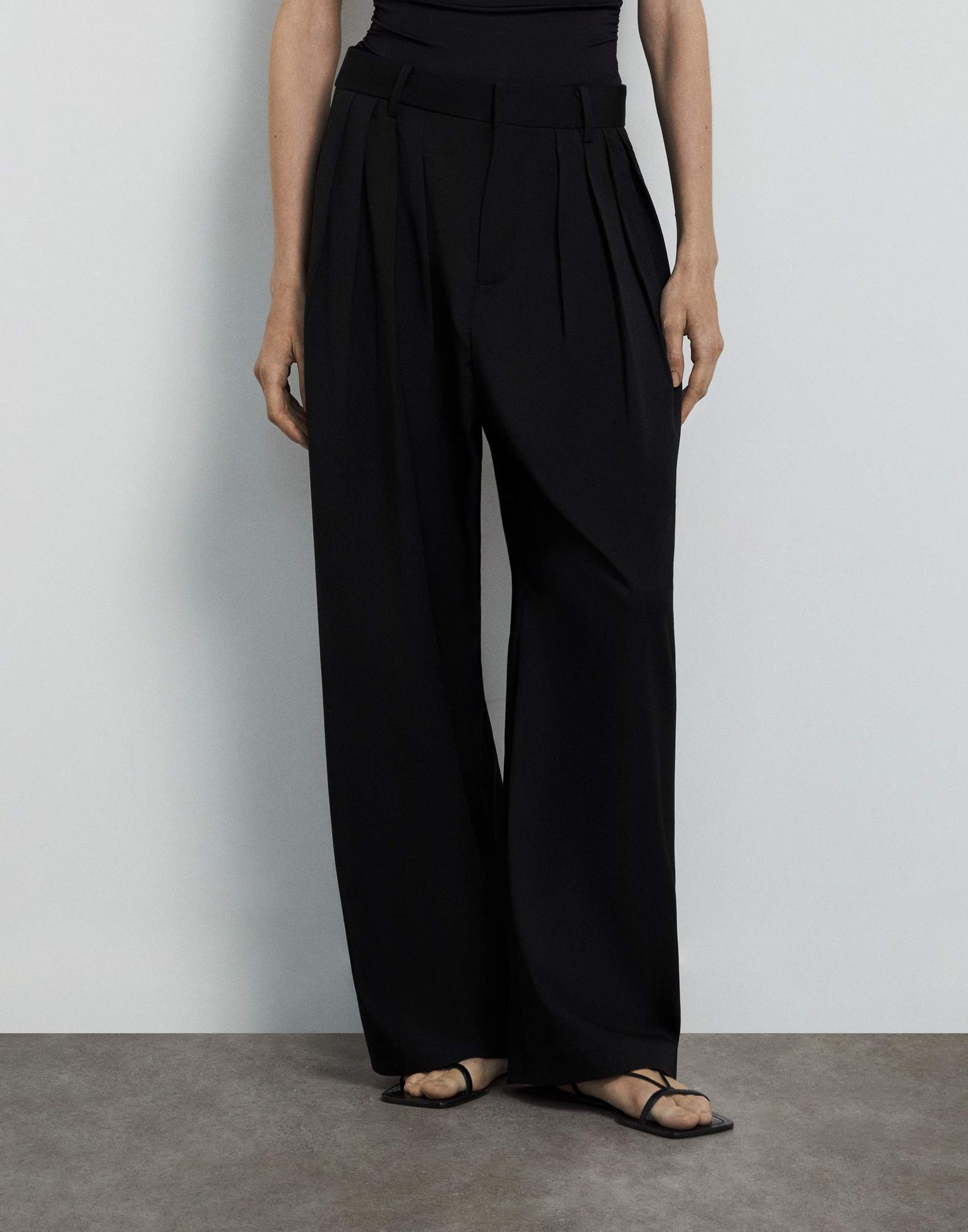 Чёрные брюки Wide leg с защипами GPT009556-2 купить по цене от 499 ...