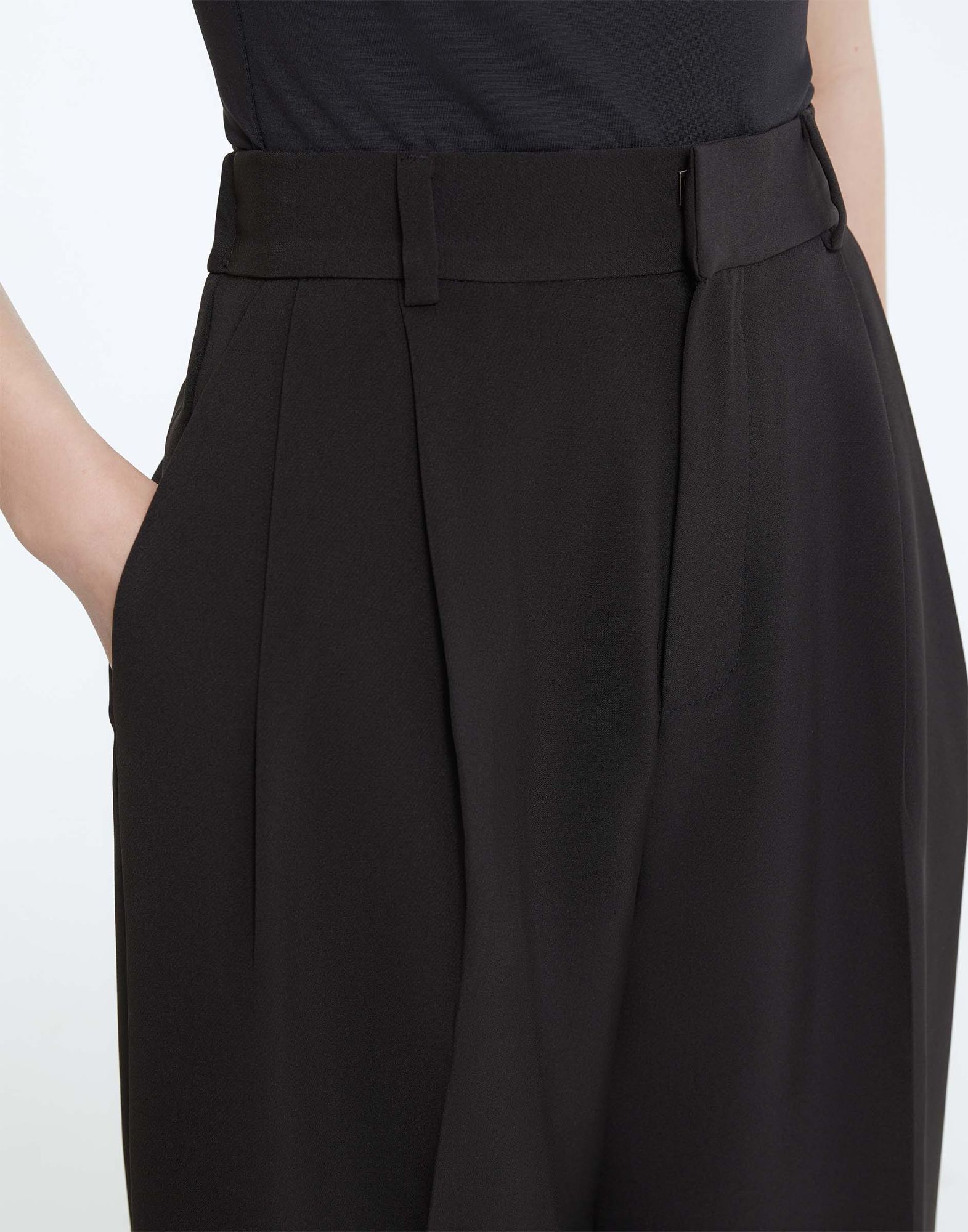 Чёрные классические брюки Wide leg с защипами GPT010307-1 купить по ...