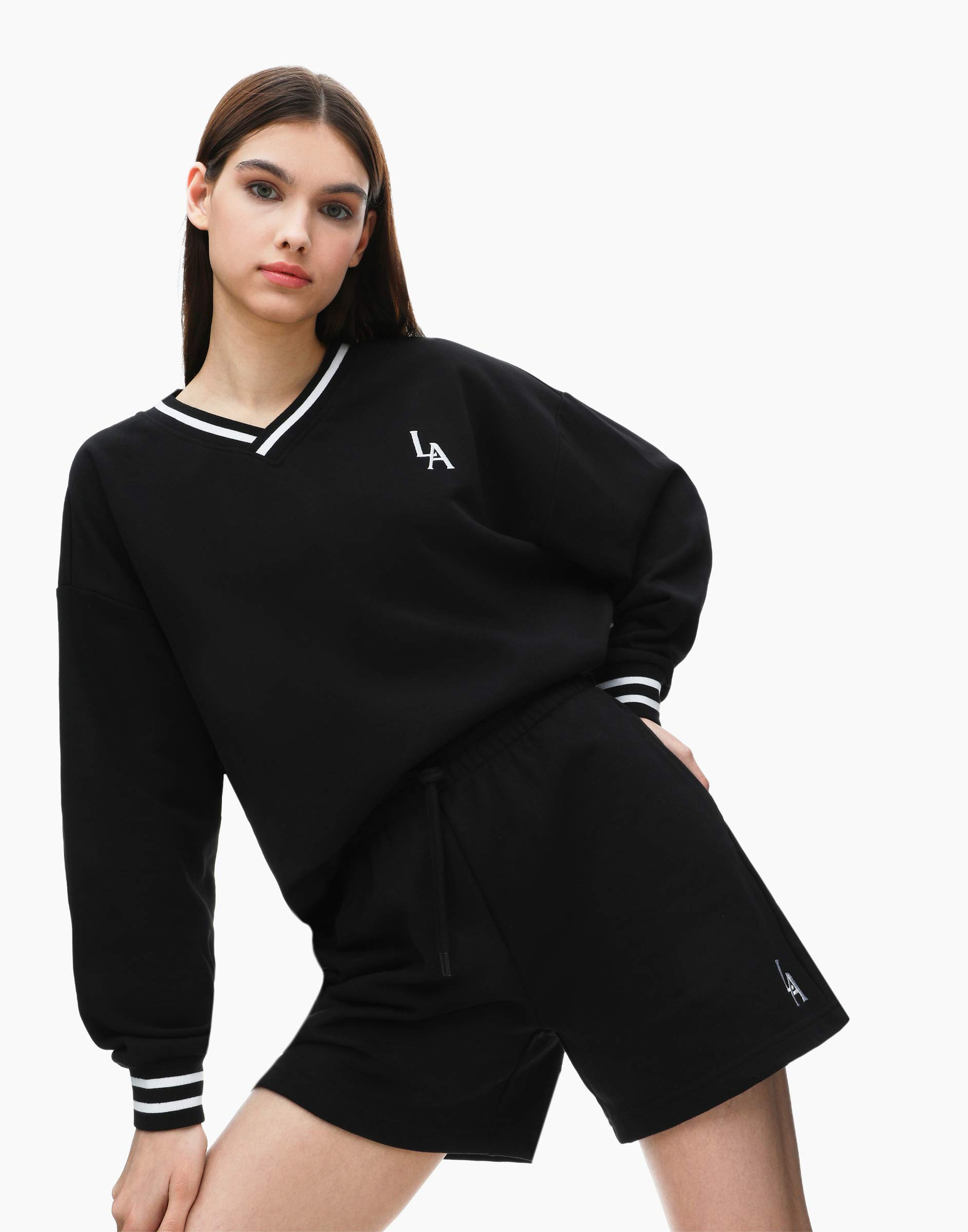 Чёрные спортивные шорты Easy Fit с вышивкой GSH011013-1 купить по цене ...