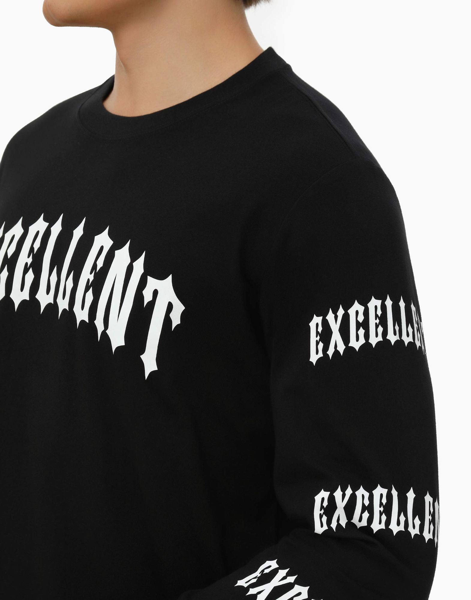 Чёрный лонгслив oversize с принтом-4