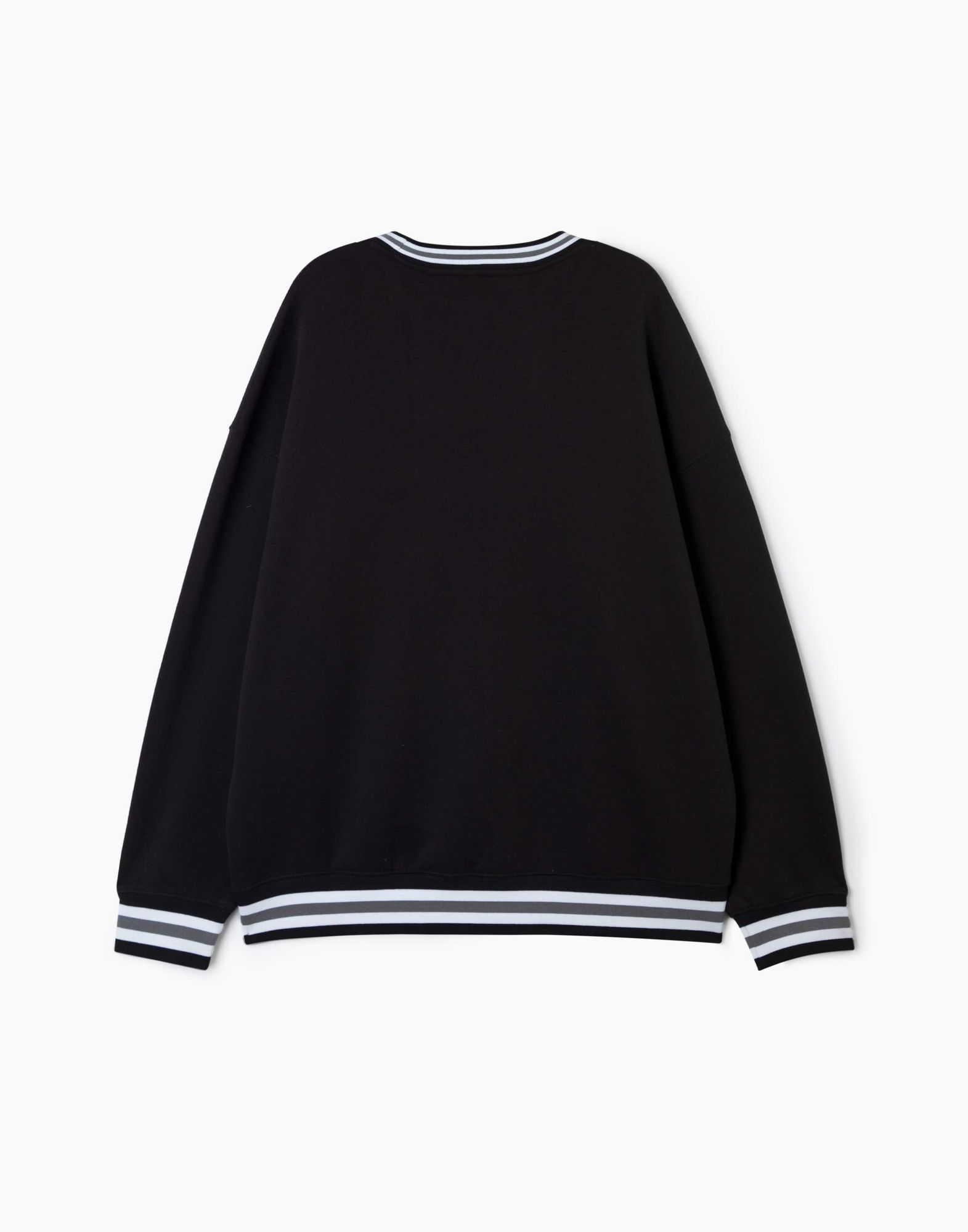 Чёрный свитшот oversize с принтом Crush для мальчика-2