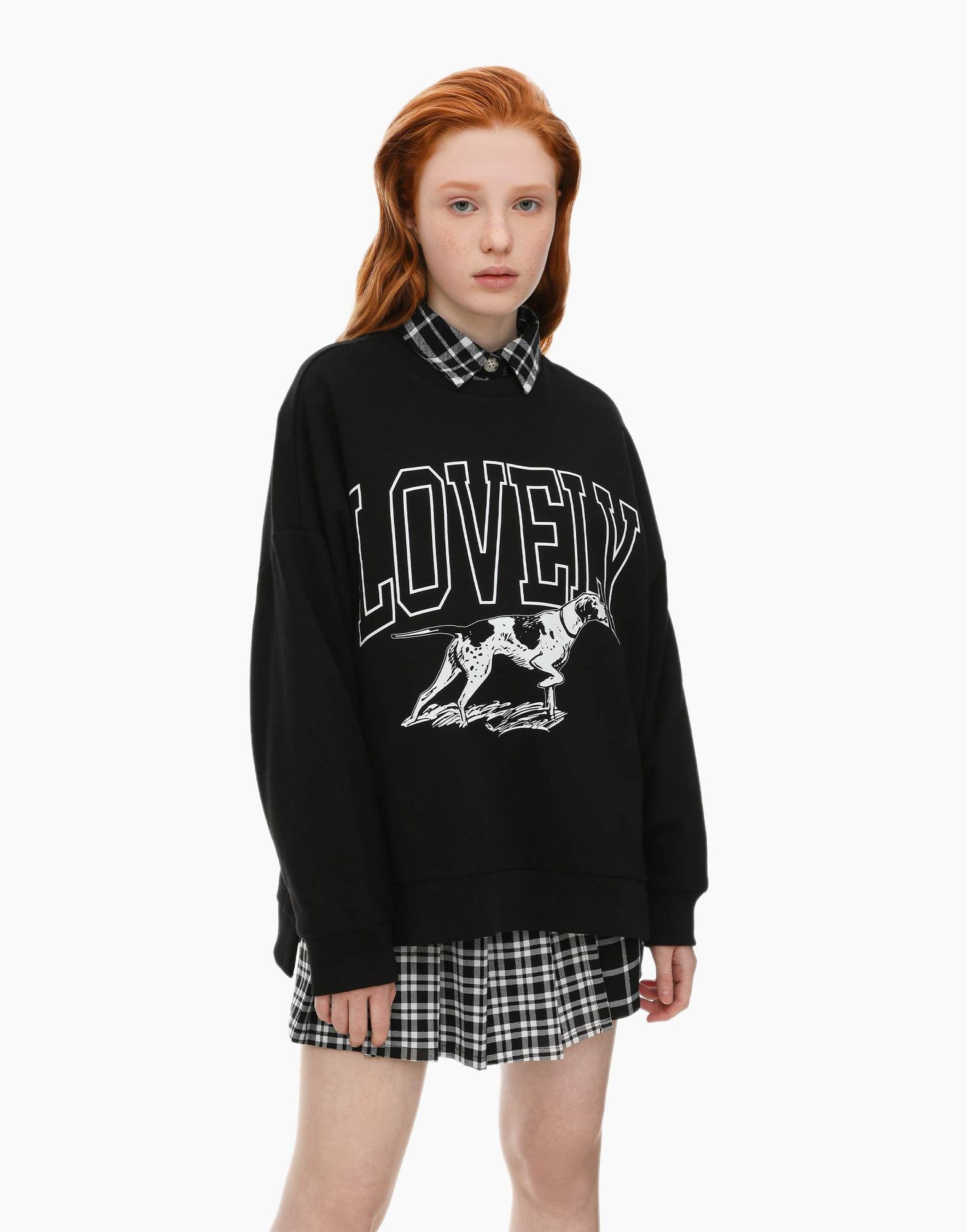 Чёрный свитшот oversize с принтом для девочки-0