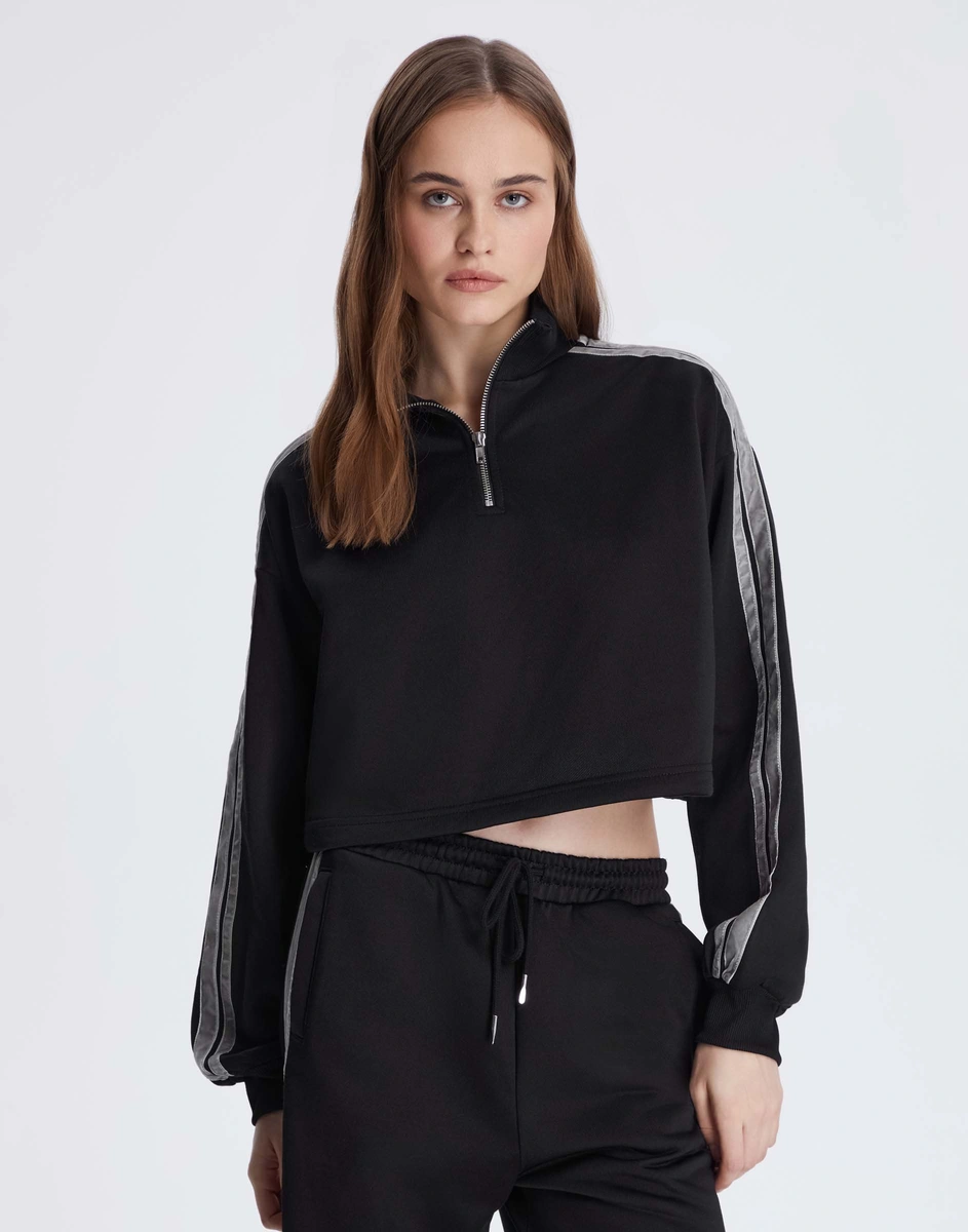 ito fukuoka⭐︎ cottonknitxboa turtle tops Чёрный укороченный свитшот oversize со стопперами GAC022937-1