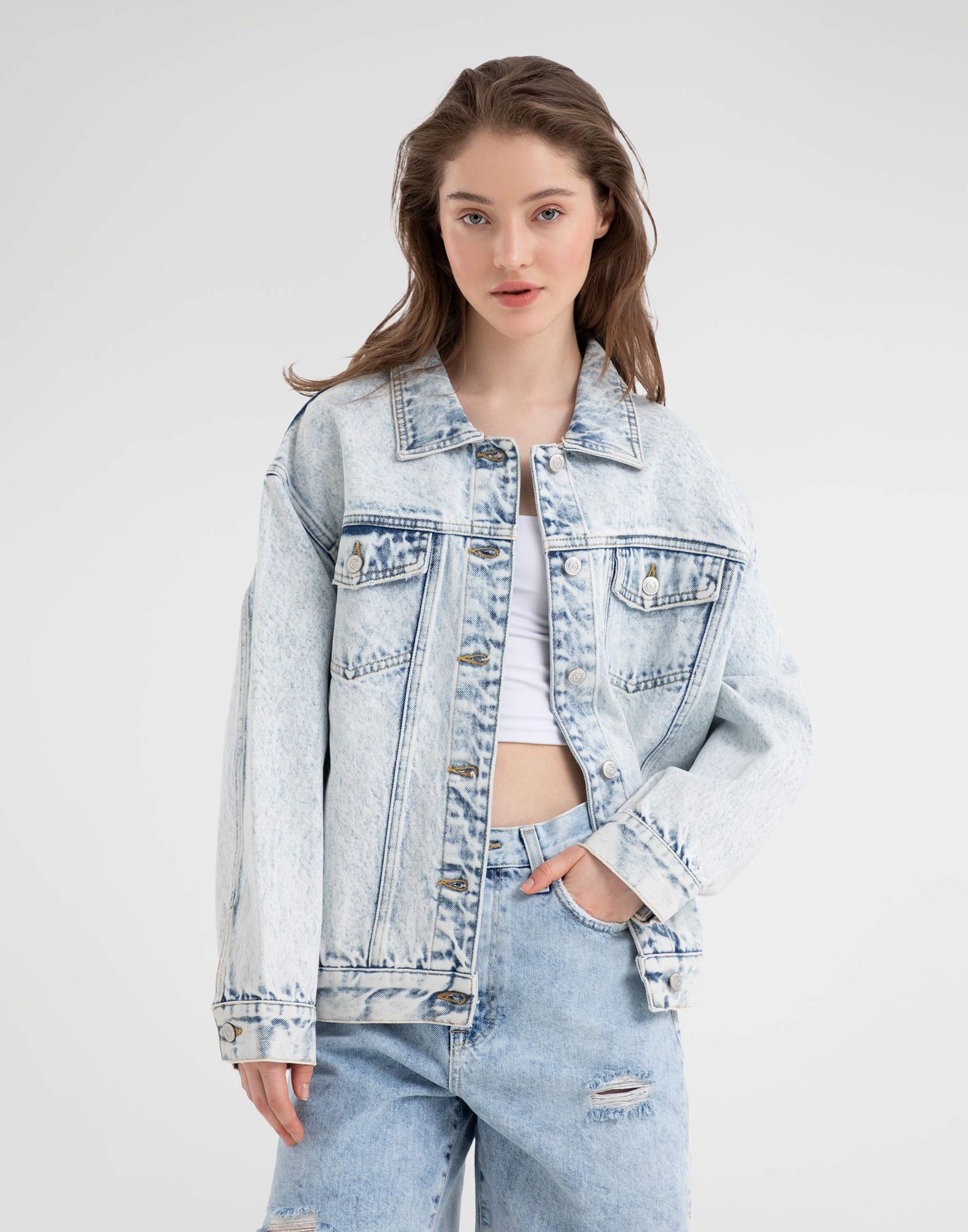 Джинсовый жакет (куртка) oversize с карманами-0