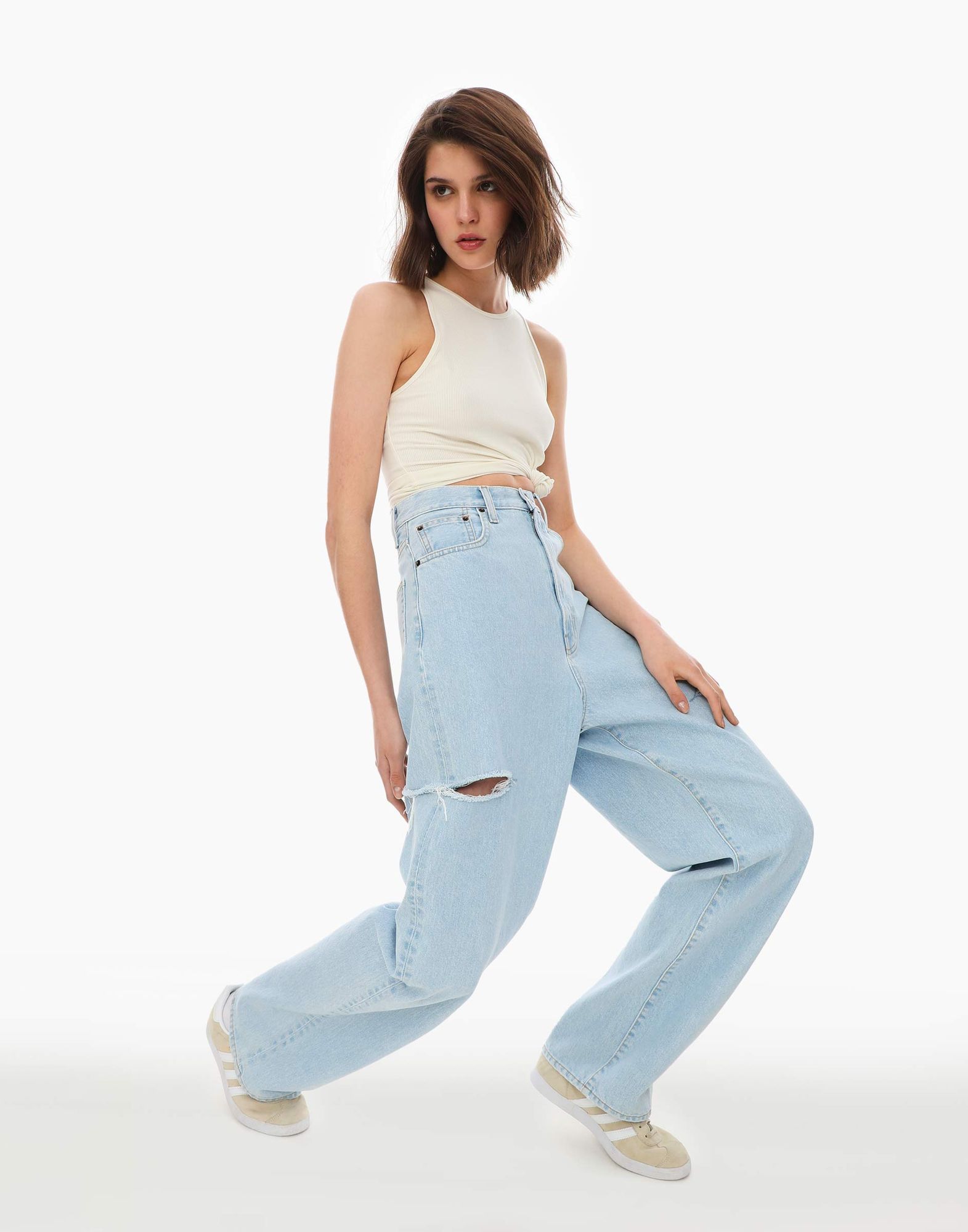 Джинсы Loose straight с высокой талией и разрезами GJN028171-1 купить ...