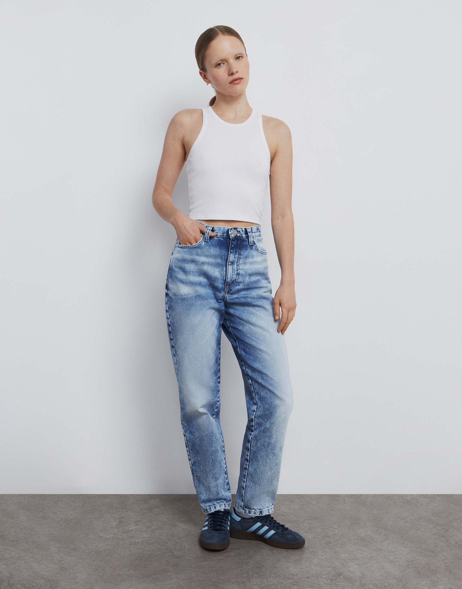 Джинсы New Mom с высокой талией GJN032976-2 купить по цене от 699 ...