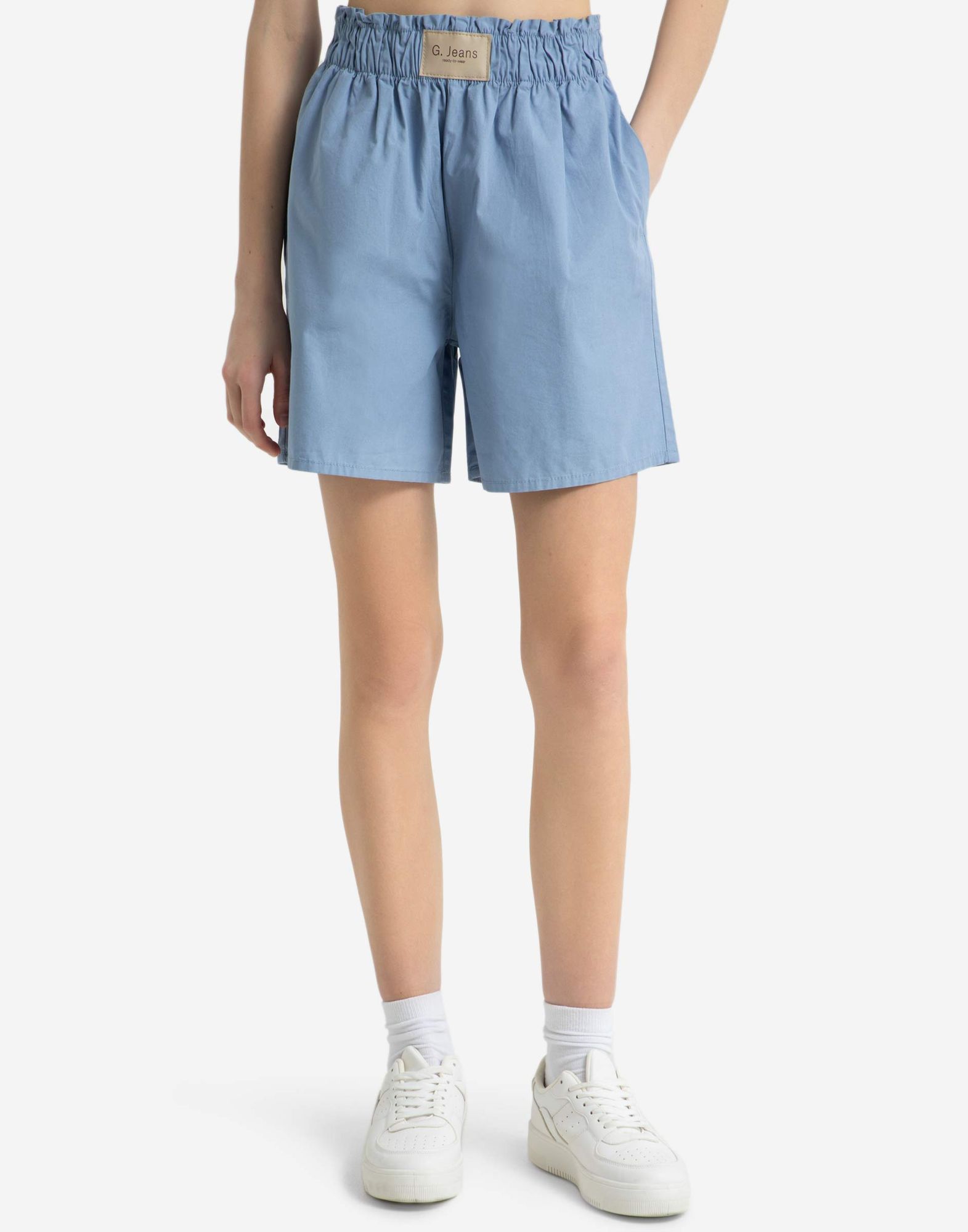 Голубые шорты Easy Fit с нашивкой-1