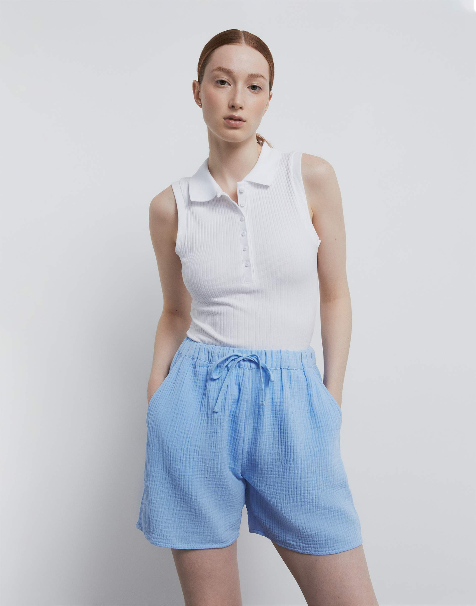 Голубые шорты Easy fit из муслина GSH011738-2 купить по цене от 349 ...