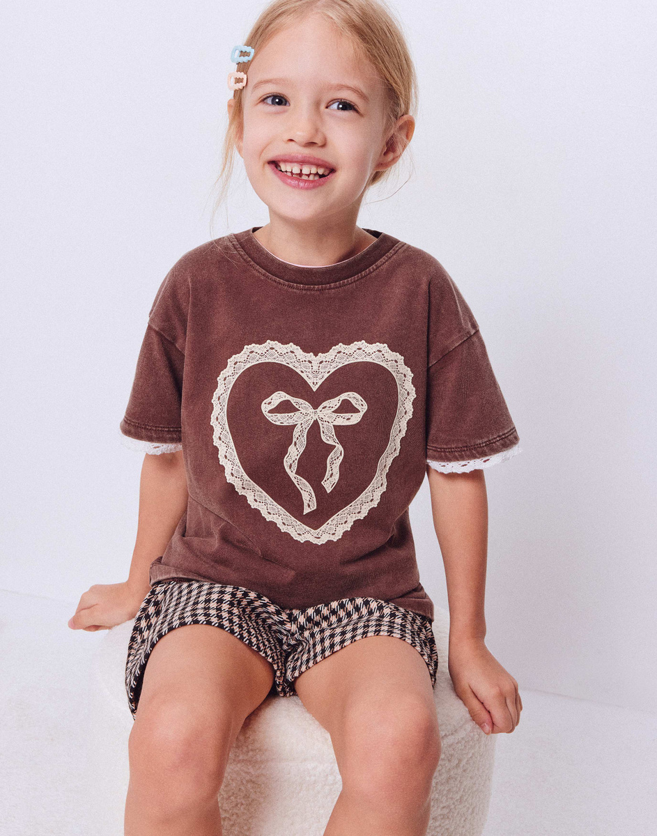 新品未使用　Embroidery Patchwork Shirts KIDS Коричневая футболка оверсайз с варкой и кружевом для девочки