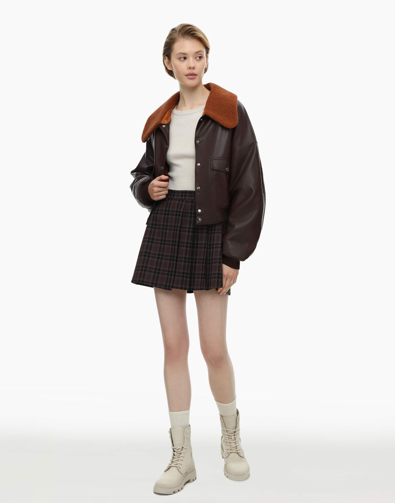 Коричневая куртка из экокожи oversize GOW003702-1 купить по цене от ...