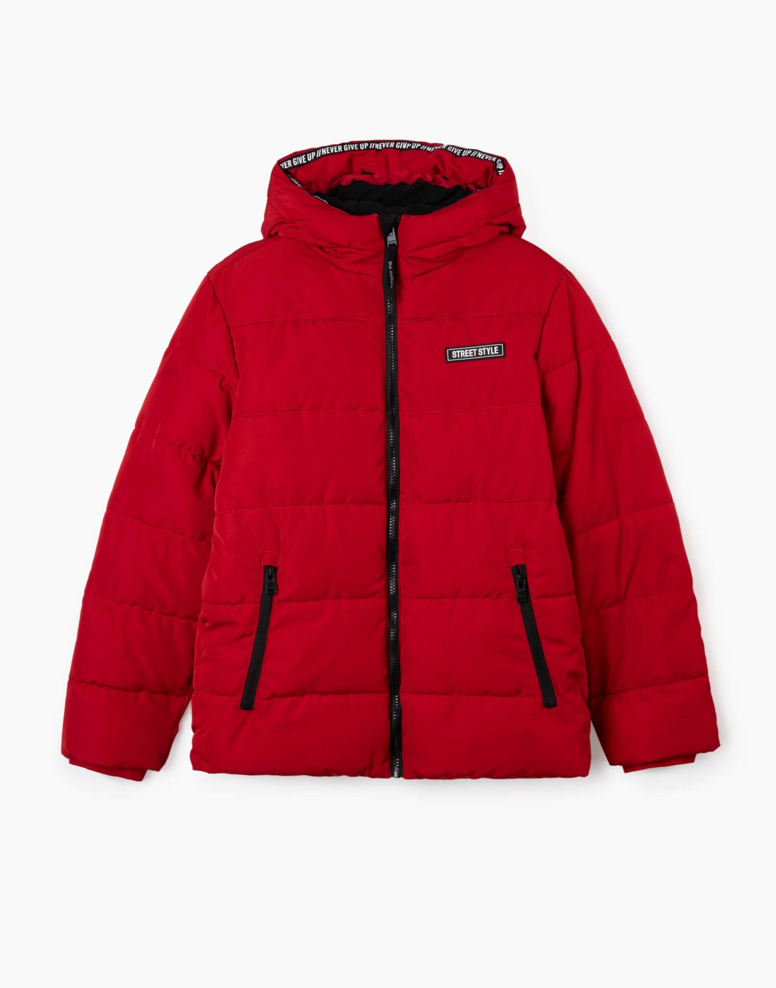 Красная утеплённая куртка с принтом и нашивкой для мальчика-1