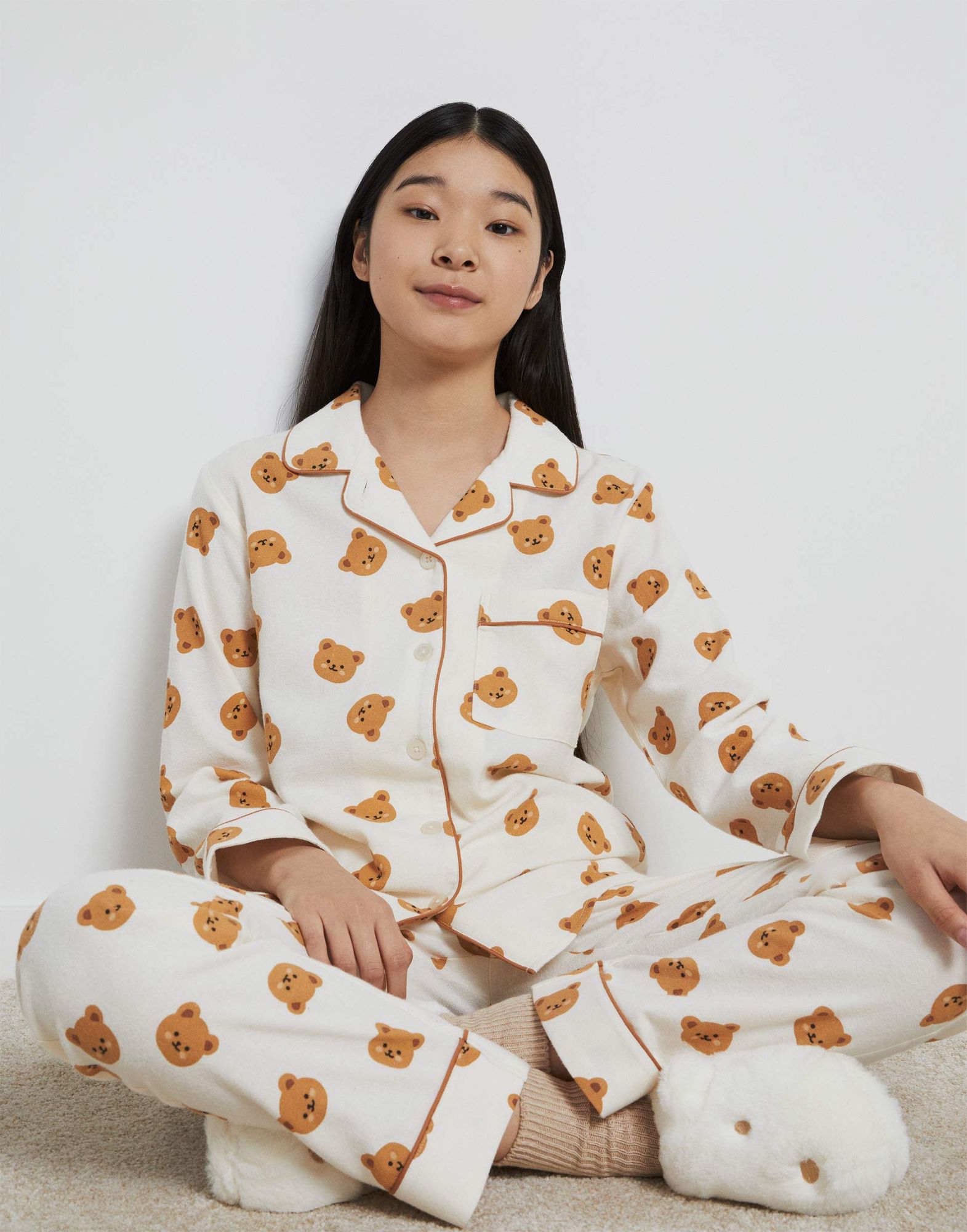 Молочная пижама с тотал-принтом для девочки-0