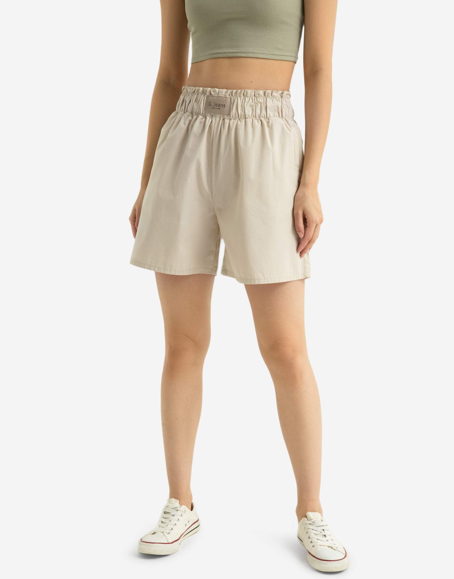 Молочные шорты Easy Fit с нашивкой-1