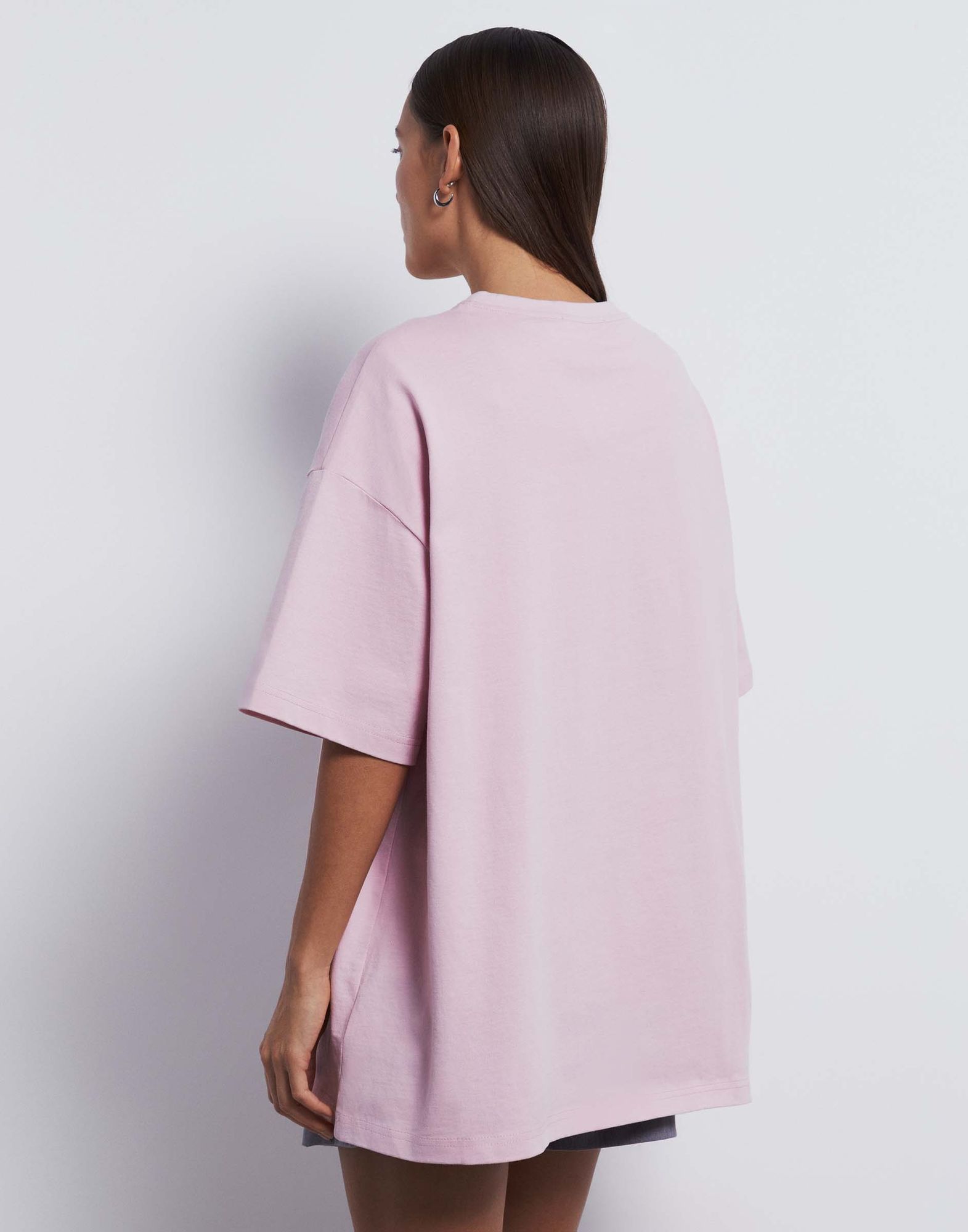 Розовая футболка oversize с объёмным принтом GKT023086-1 купить по цене ...