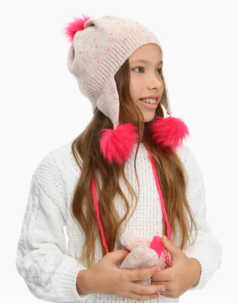 Розовая шапка с помпонами для девочки-0