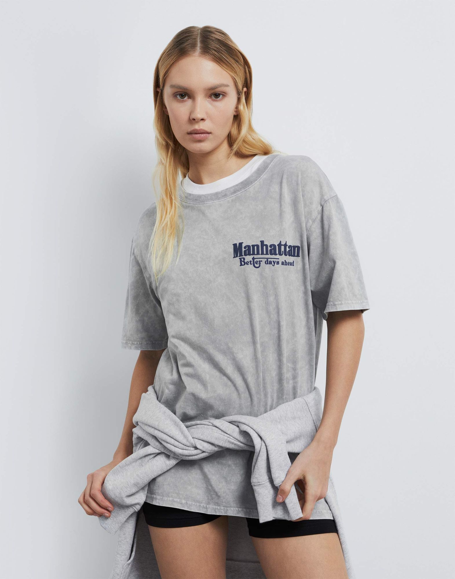Серая футболка oversize с объёмным принтом GKT024701-1 купить по цене ...