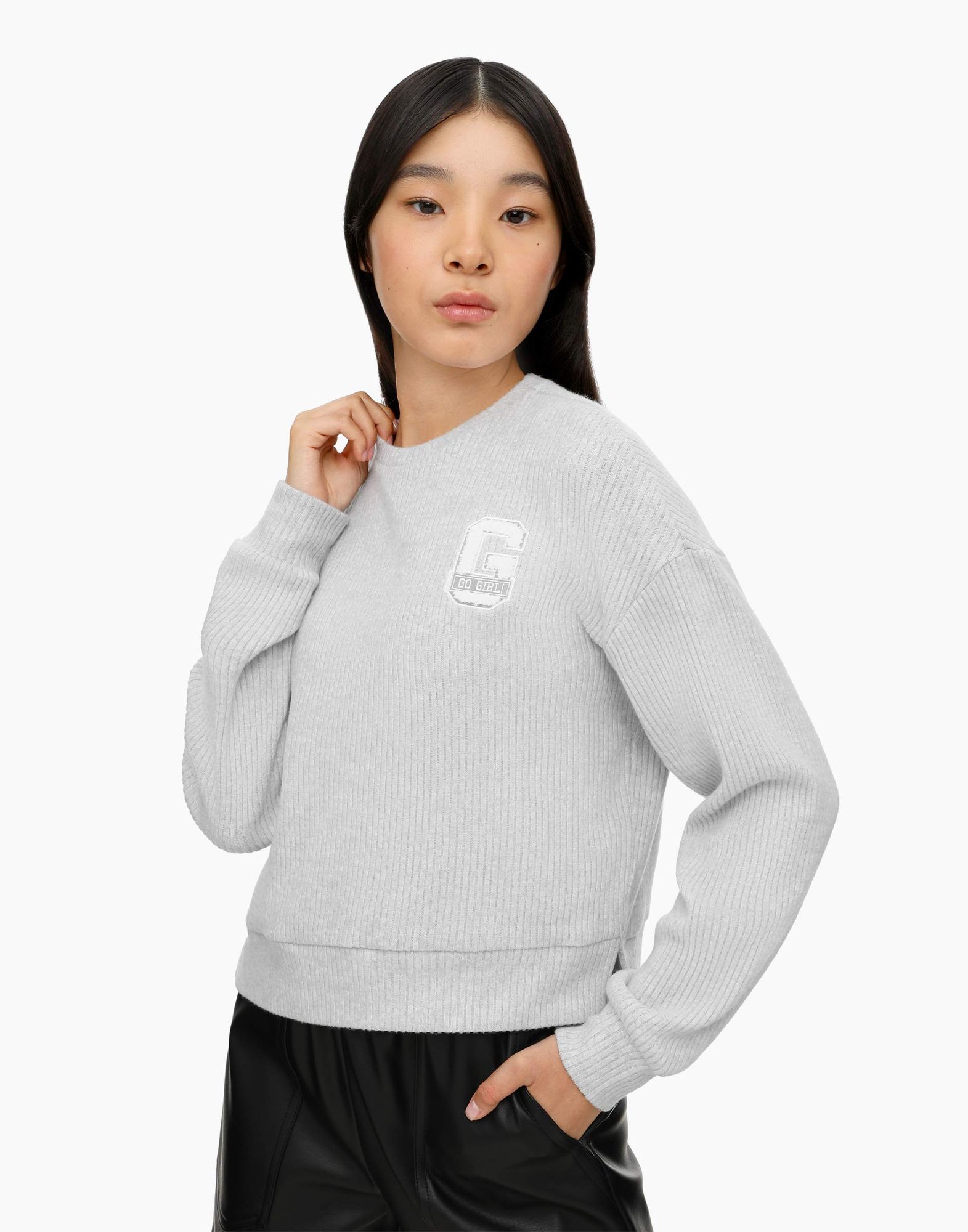Серый лонгслив oversize с нашивкой для девочки-0