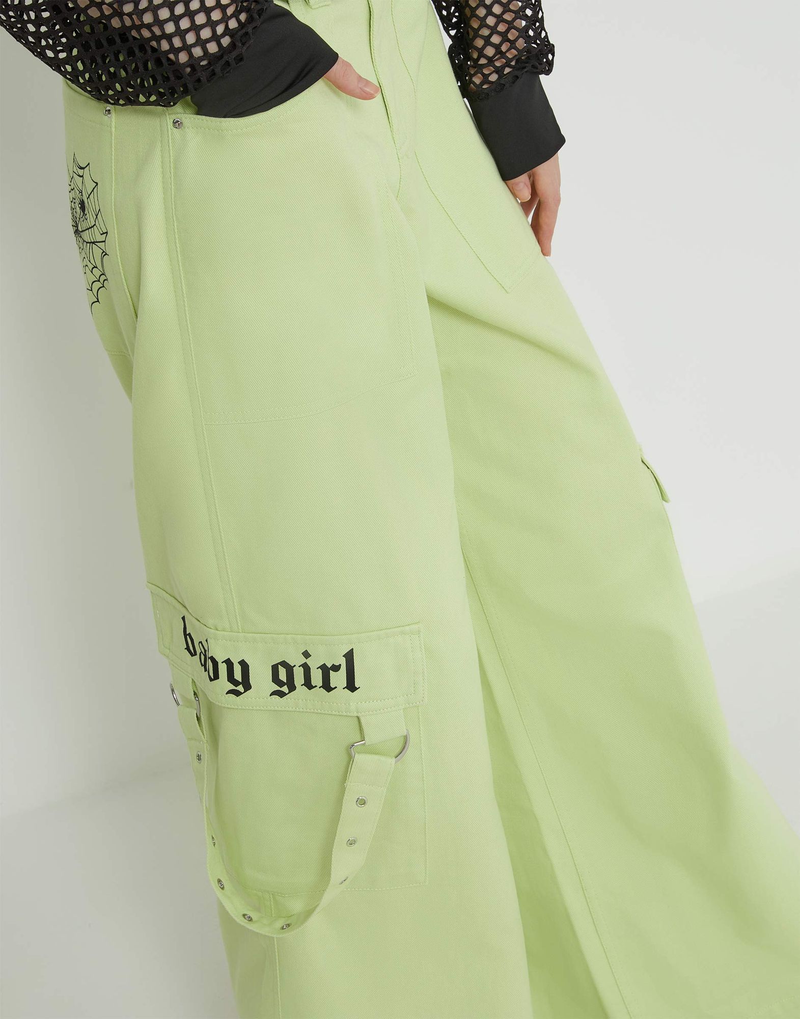 Светло-зелёные джинсы Wide leg Cargo с ремешками GJN030172-2 купить по ...
