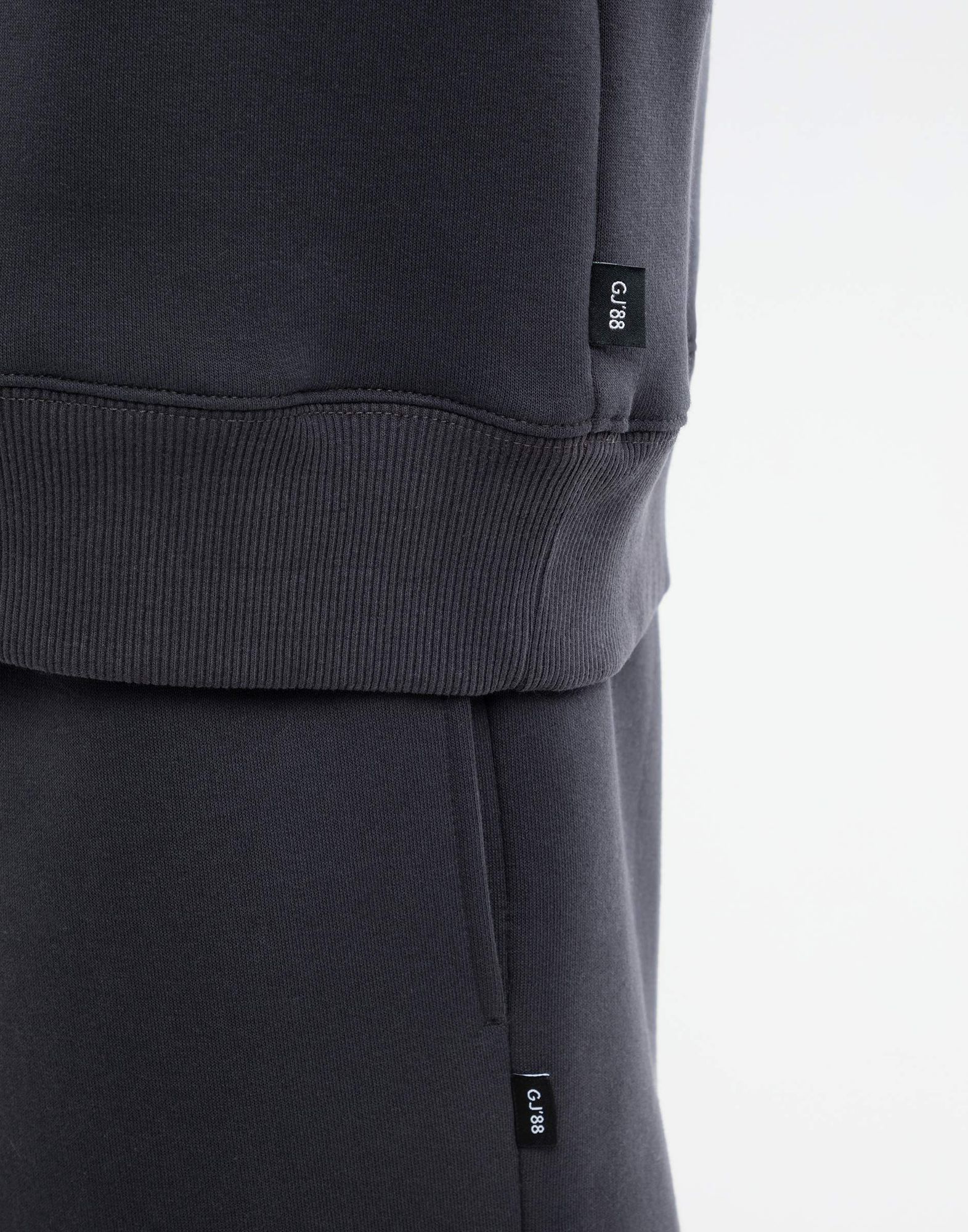 Тёмно-серые спортивные брюки oversize-4